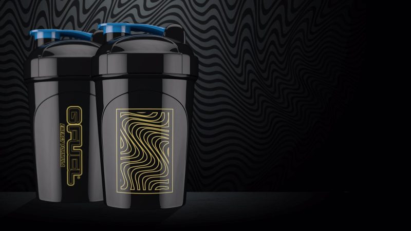 ⁦Shaker with mix packs, شيكر مع 7 اظرف منوعه مستوحى من بيوديباي.⁩ - الصورة ⁦2⁩